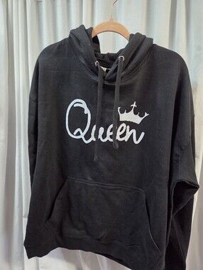 Black "Queen" Graphic Hoodie